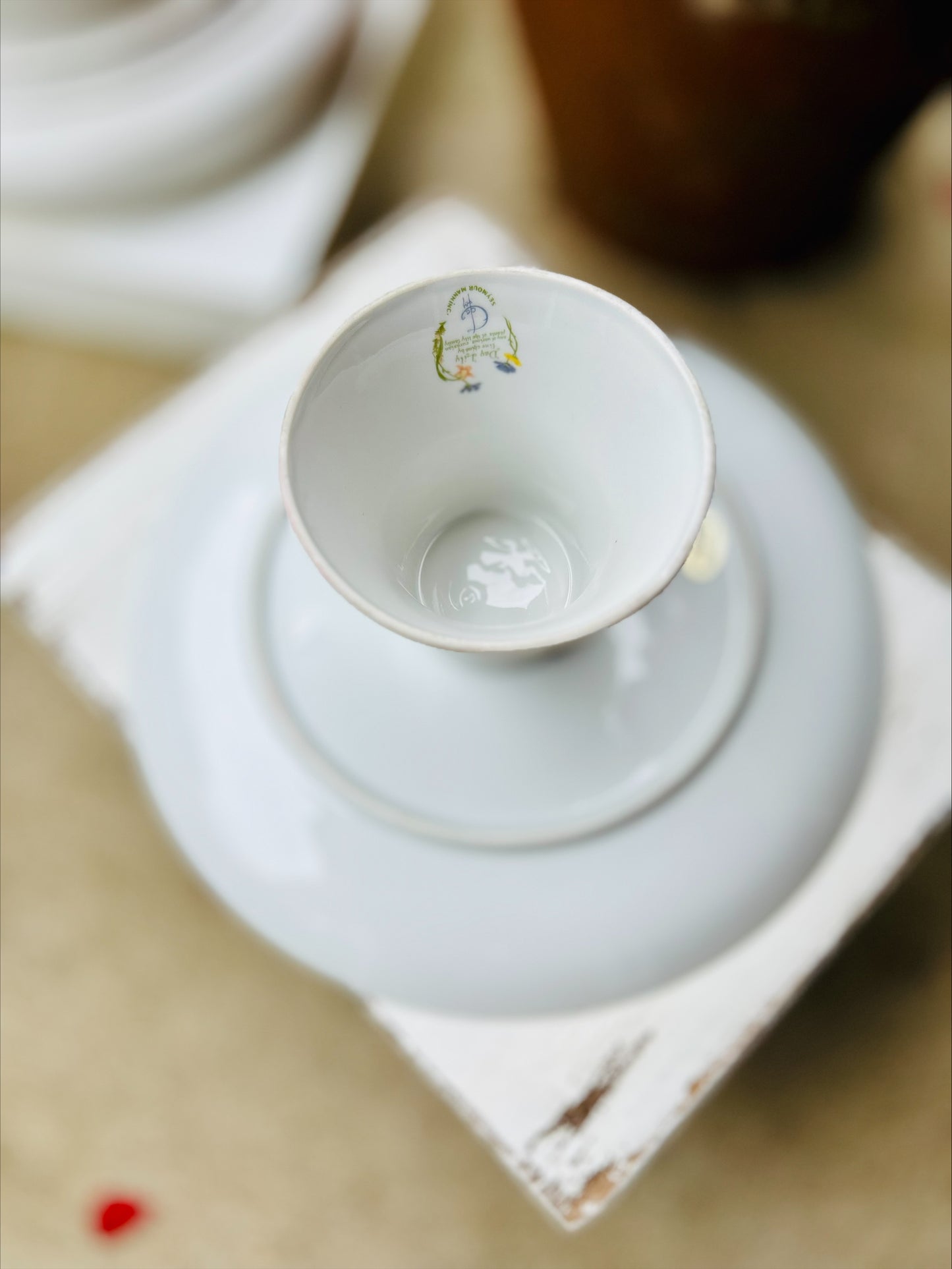 Vintage Seymour Mann Finn China Spring flower Cake Stand