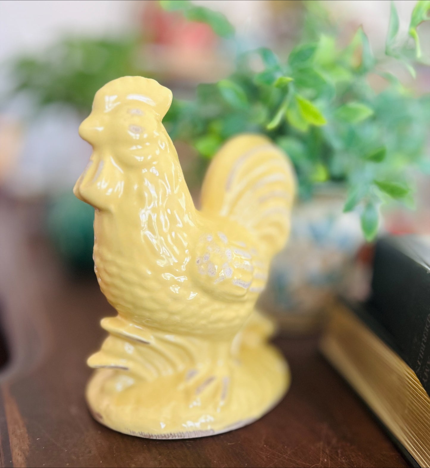 Vintage- Style Yellow Ceramic Farmhouse Chicken