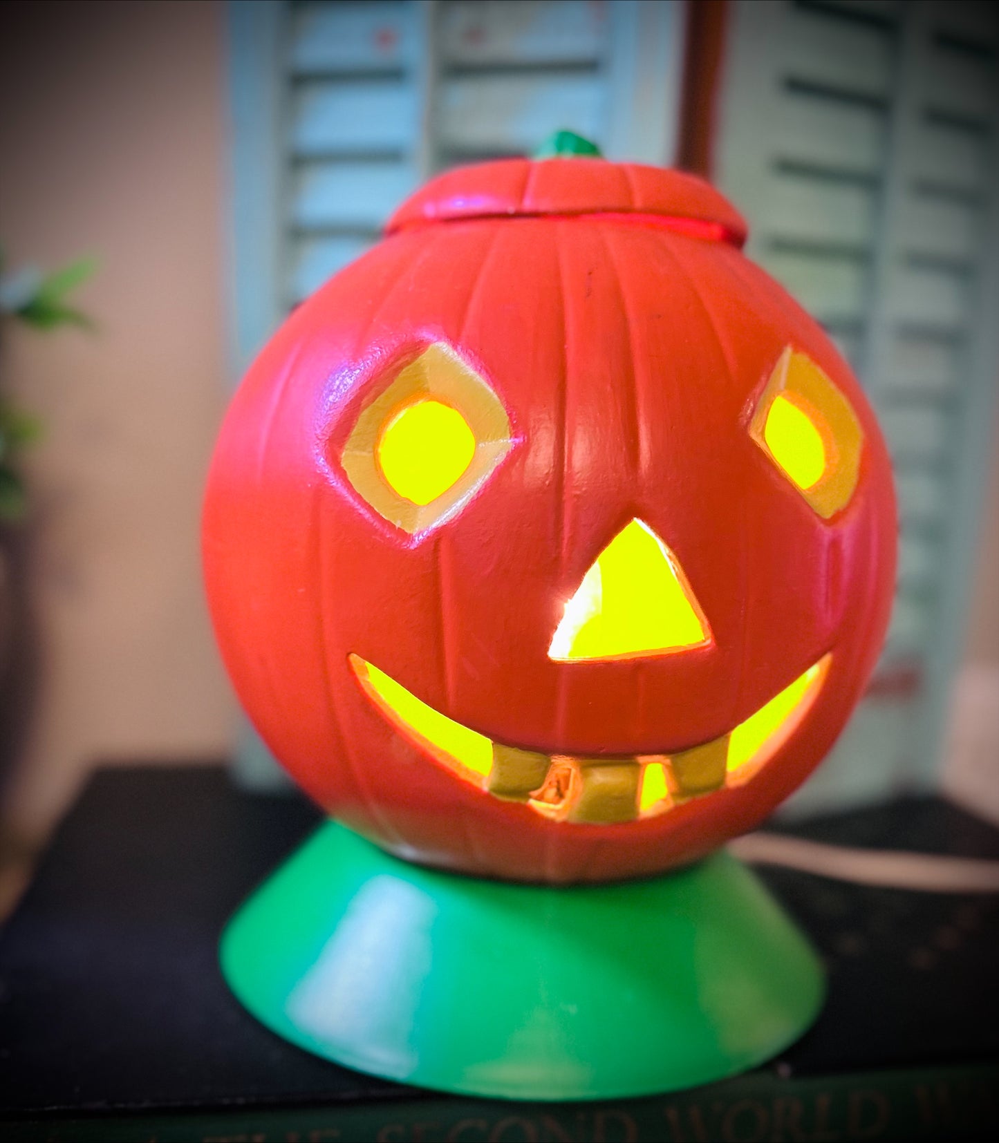 Vintage Ceramic 1960's-1970's Jack-O'-Lantern Lamp with working light.