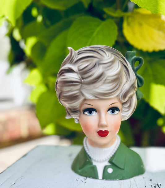 Vintage Napcoware C8497 Lady Head Vase-7.5 's vase in 1950's
