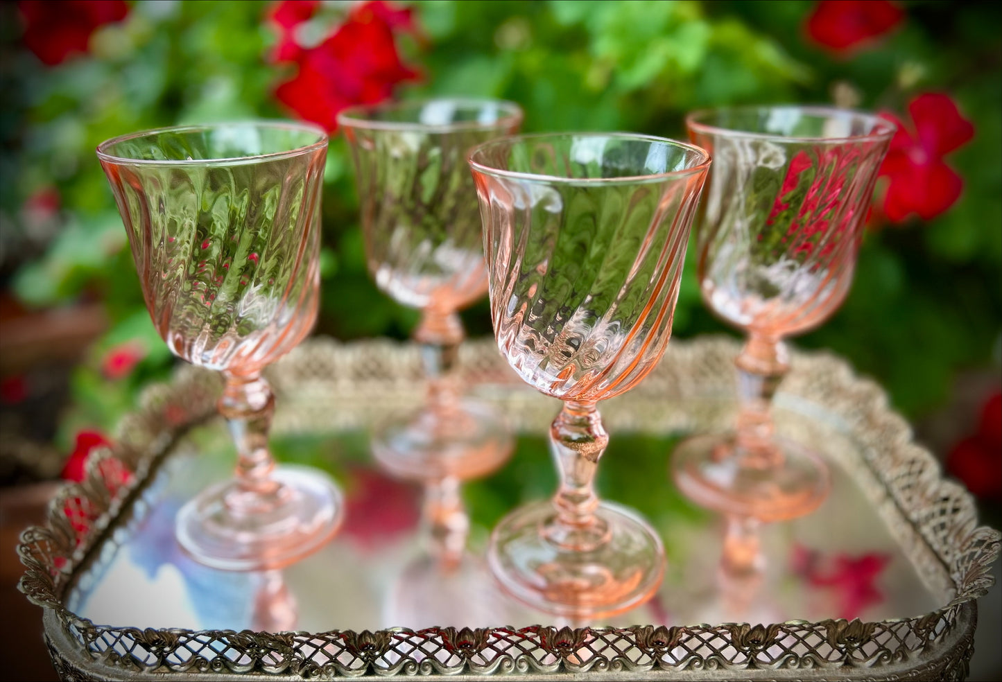 Rosaline Pink Swirl depression Glass Goblets, set of 4. Made in France