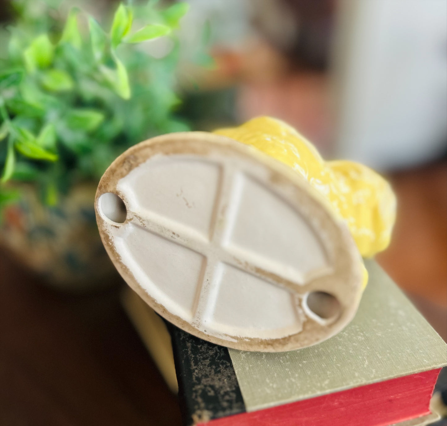 Vintage- Style Yellow Ceramic Farmhouse Chicken