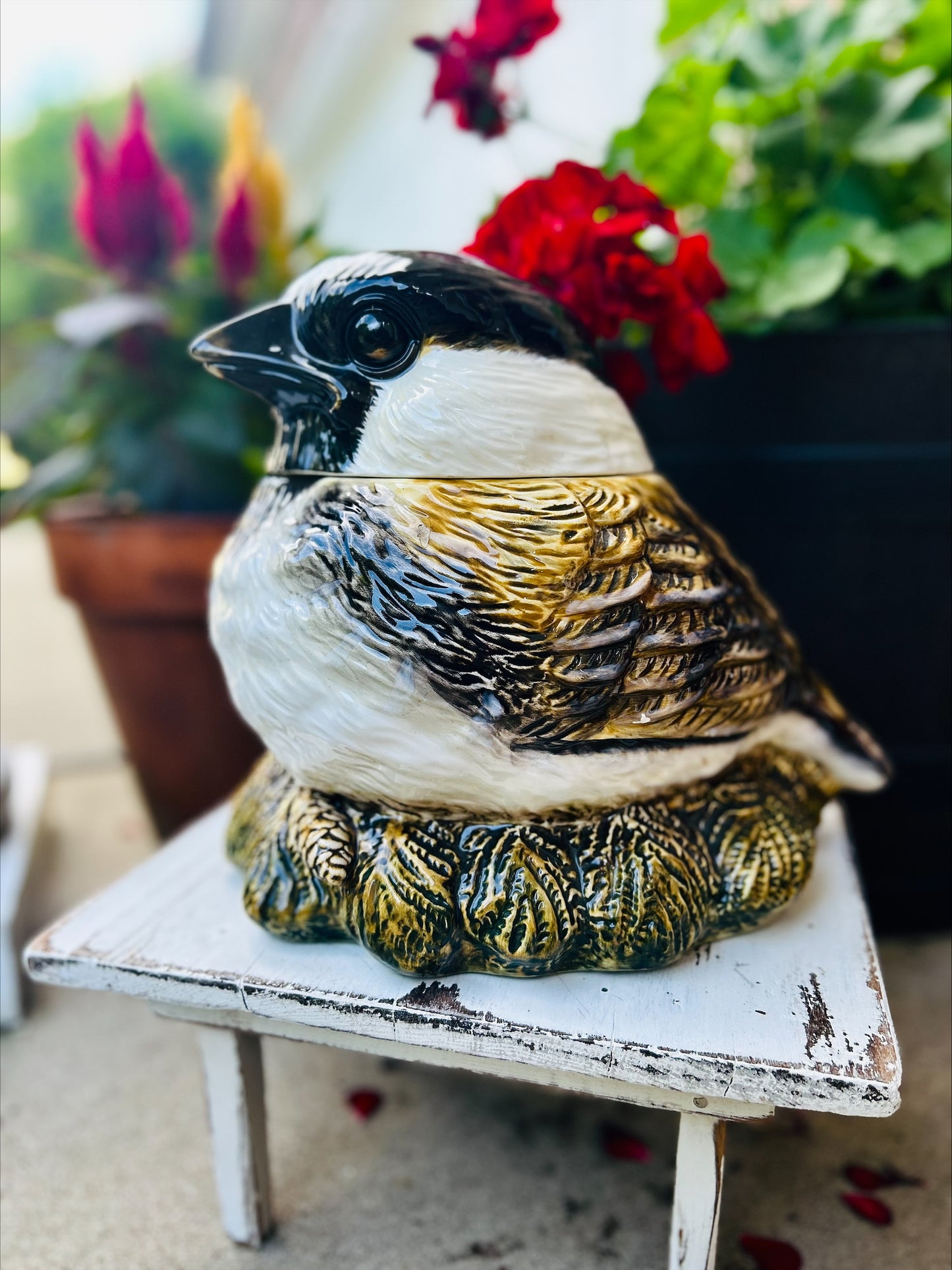 Large Big Sky Carvers "Fat Chickadee" Ceramic Cookie Jar Retired