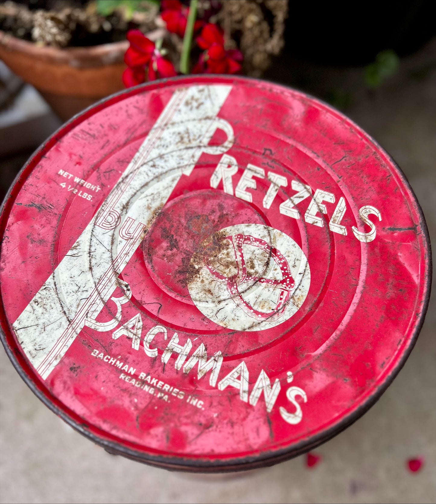 Bachman Vintage Oven Fresh Pretzels Large Tin Can