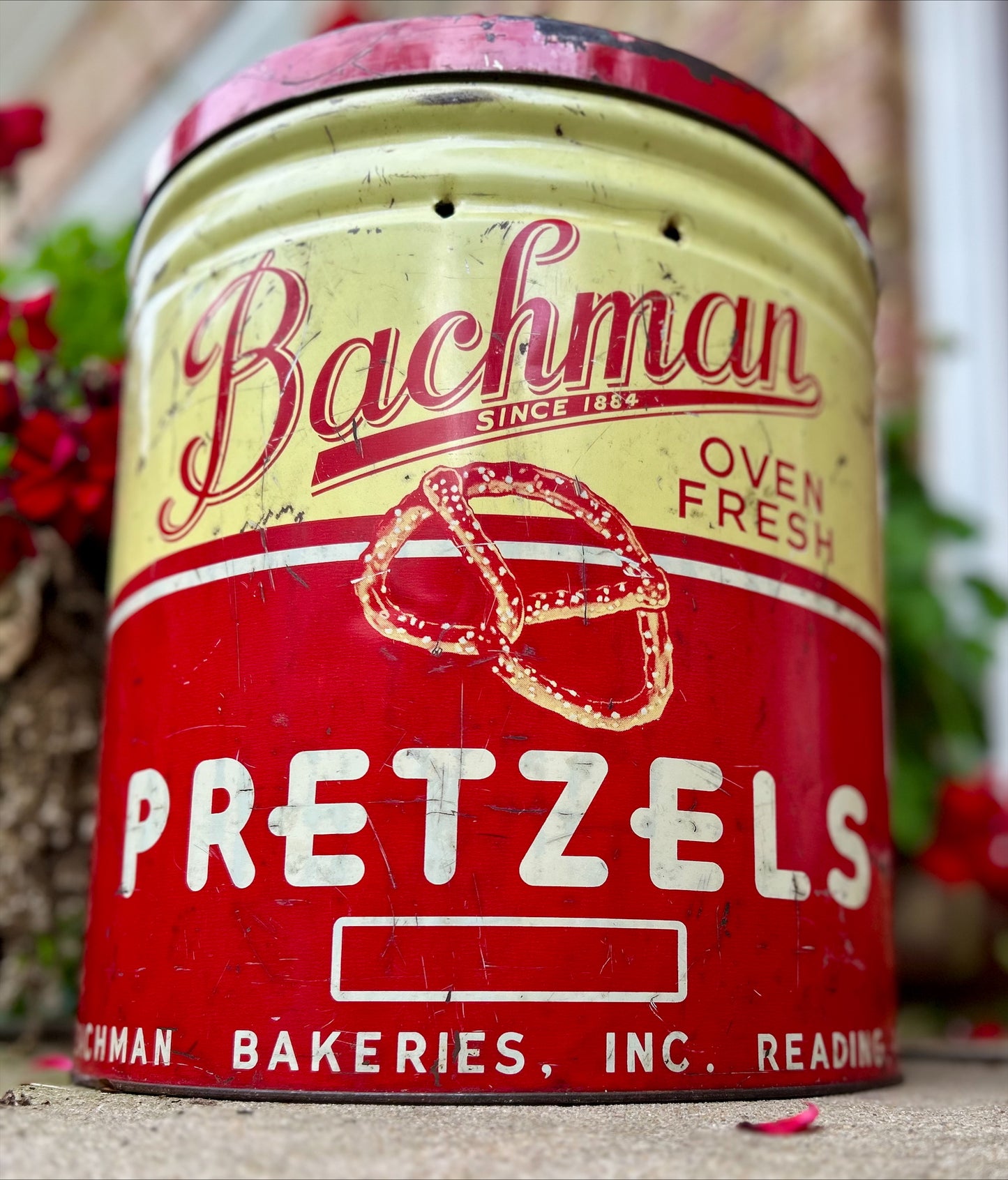 Bachman Vintage Oven Fresh Pretzels Large Tin Can