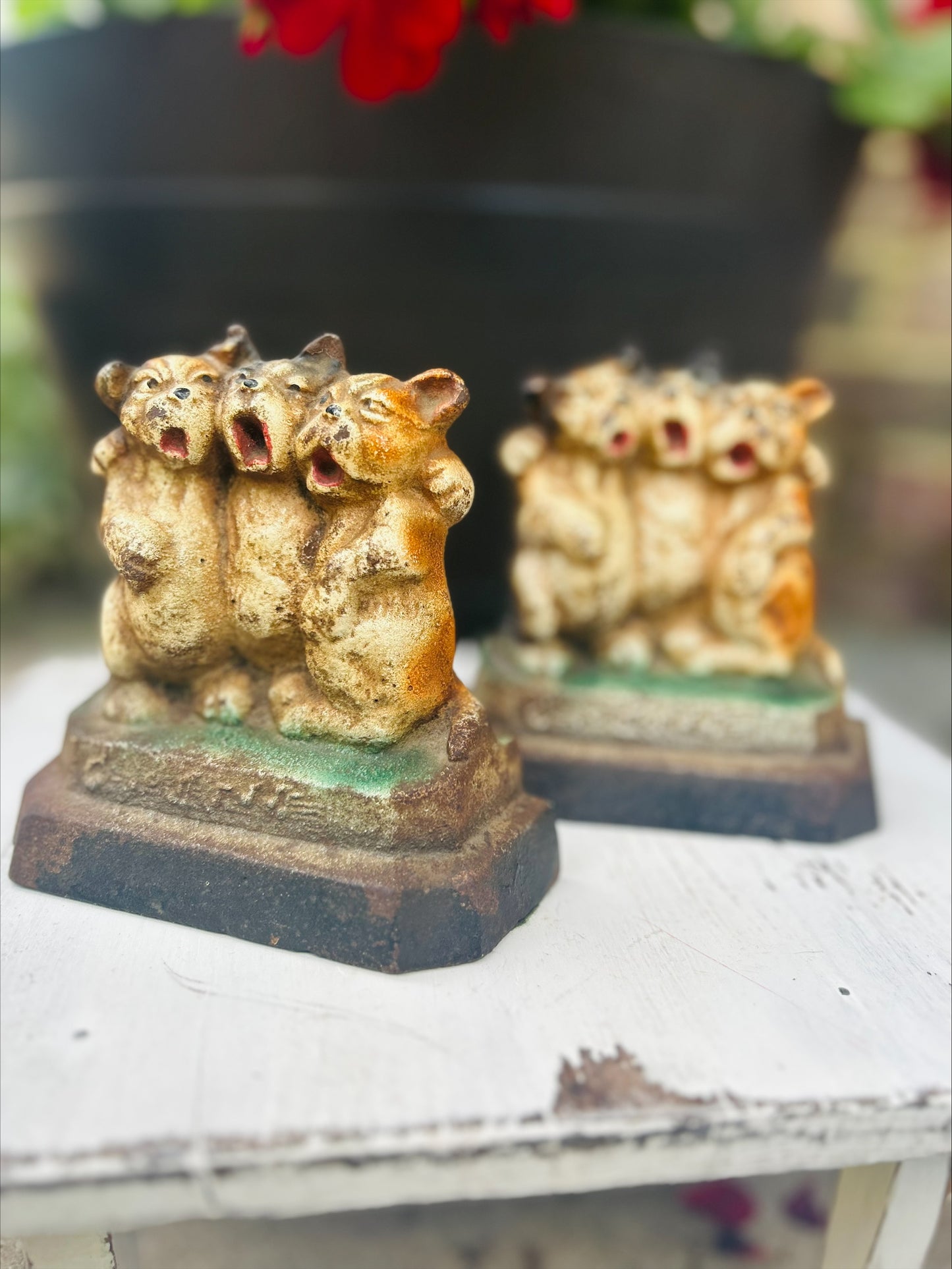 Antique Cast Iron Hubley 3 Dogs Singing Doorstop/Bookends