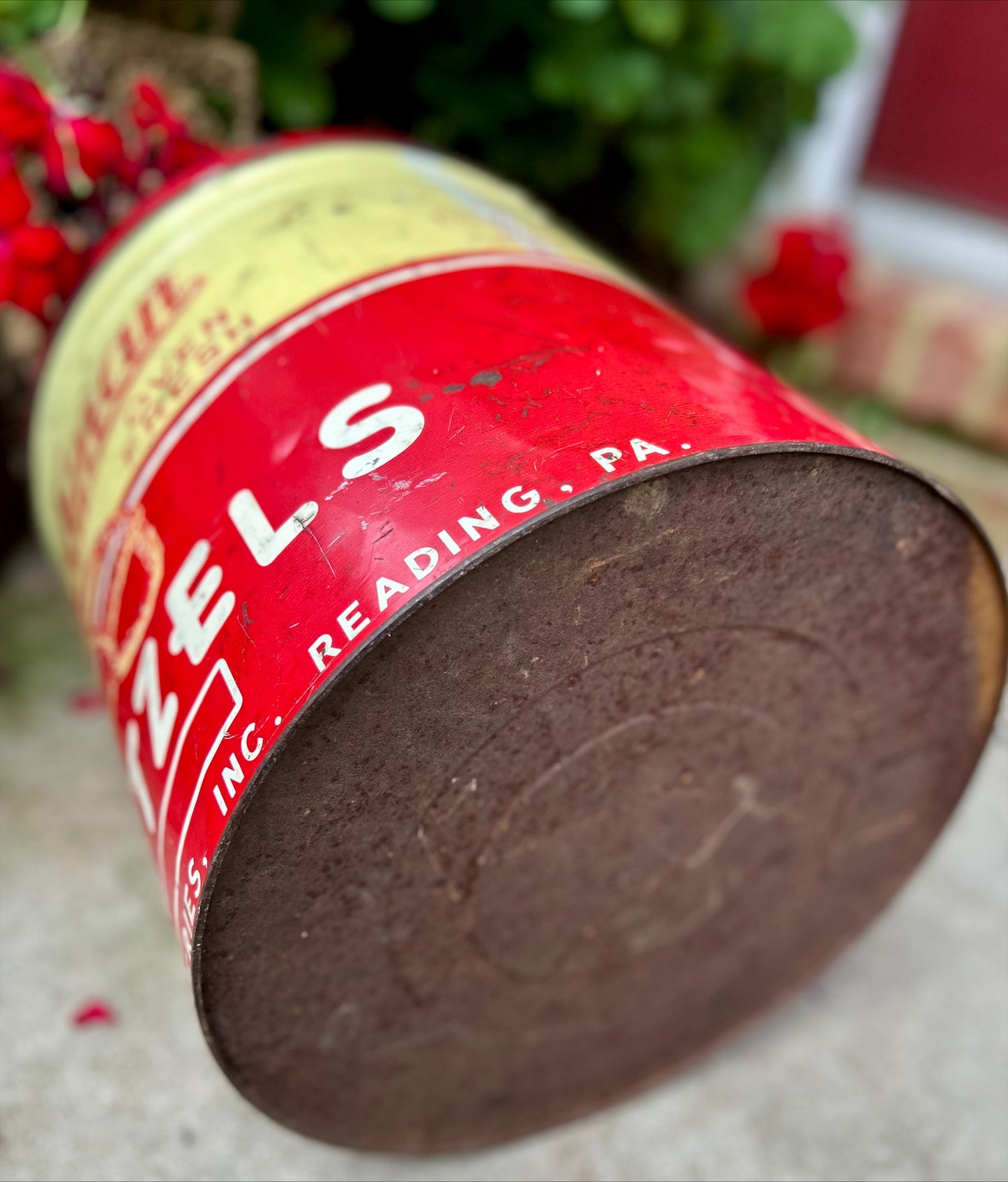 Bachman Vintage Oven Fresh Pretzels Large Tin Can