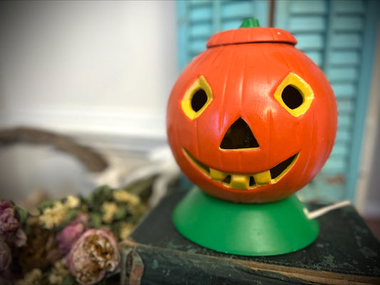 Vintage Ceramic 1960's-1970's Jack-O'-Lantern Lamp with working light.