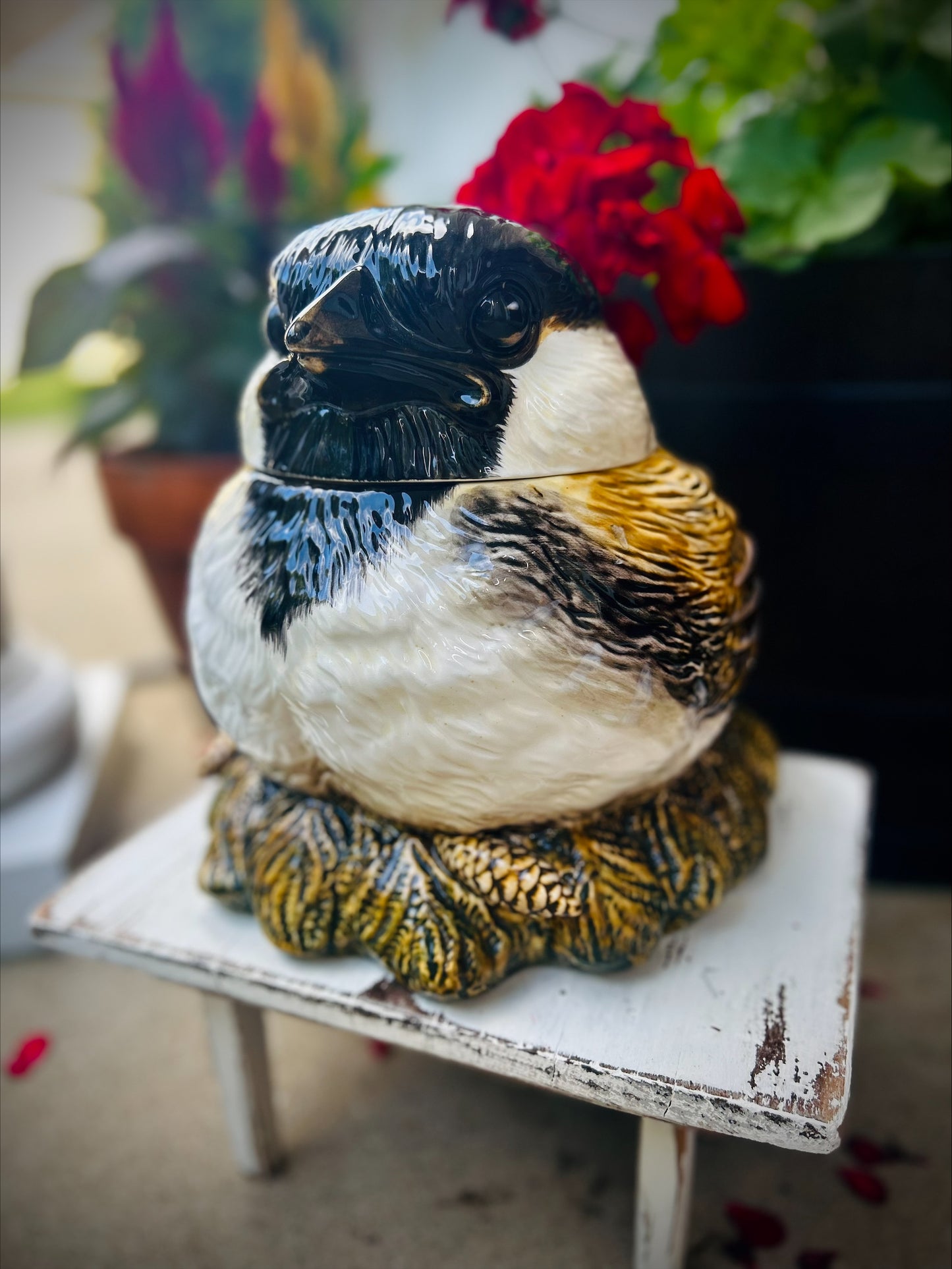 Large Big Sky Carvers "Fat Chickadee" Ceramic Cookie Jar Retired