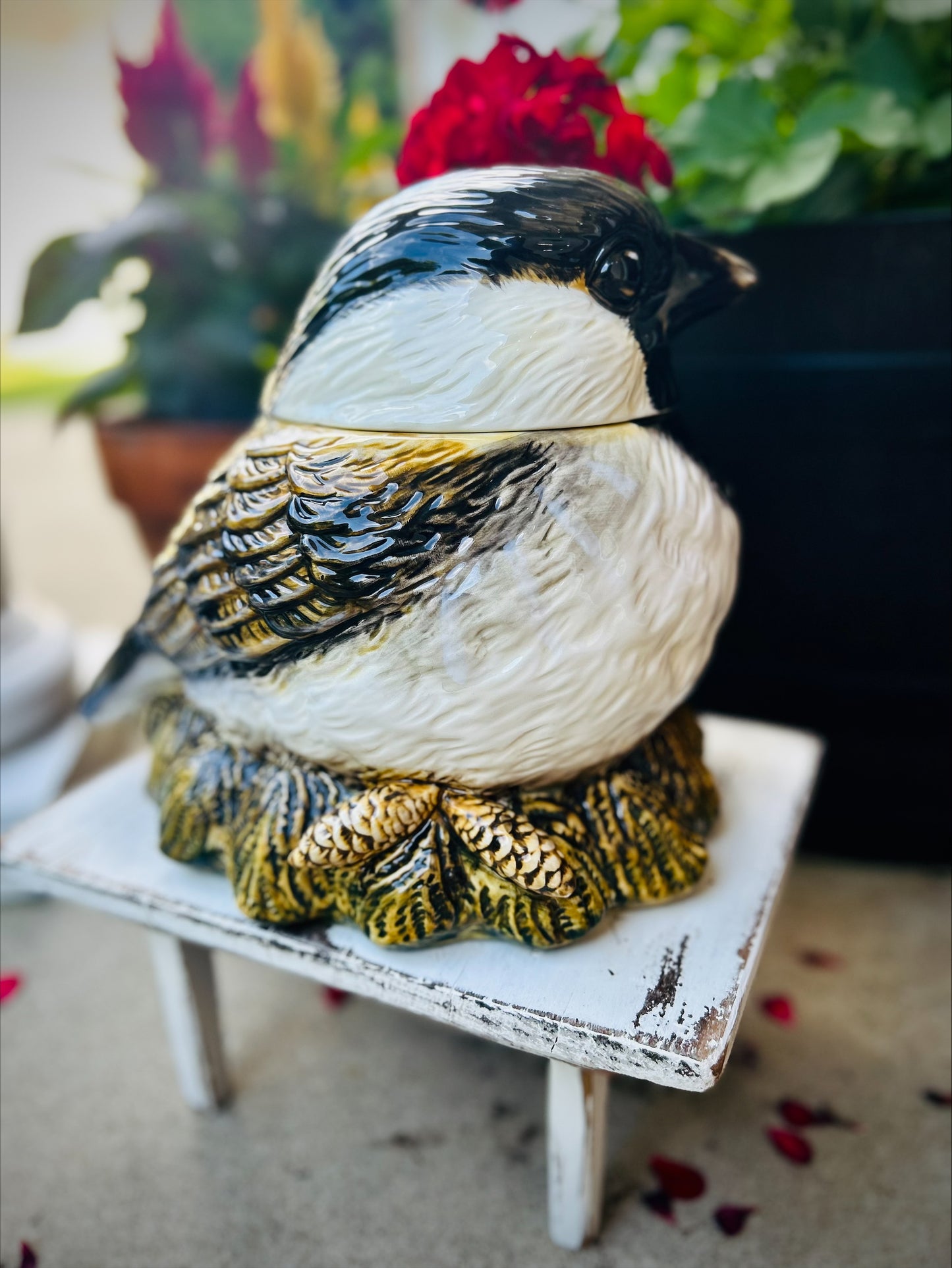 Large Big Sky Carvers "Fat Chickadee" Ceramic Cookie Jar Retired