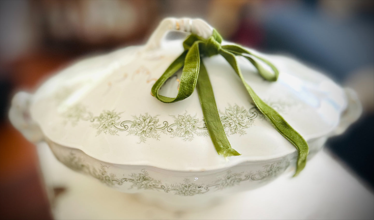 J&G Meakin Europa Semi-Porcelain Soup Tureen
