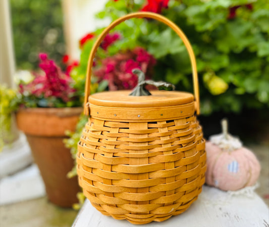 Longaberger 2001 Pumpkin Basket Lidded with liner, signed with Authenticity Certificate