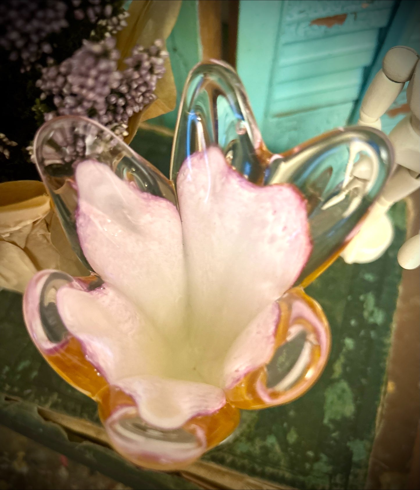 Small Vintage Hand-Blown Yellow and Pink Glass Vase.