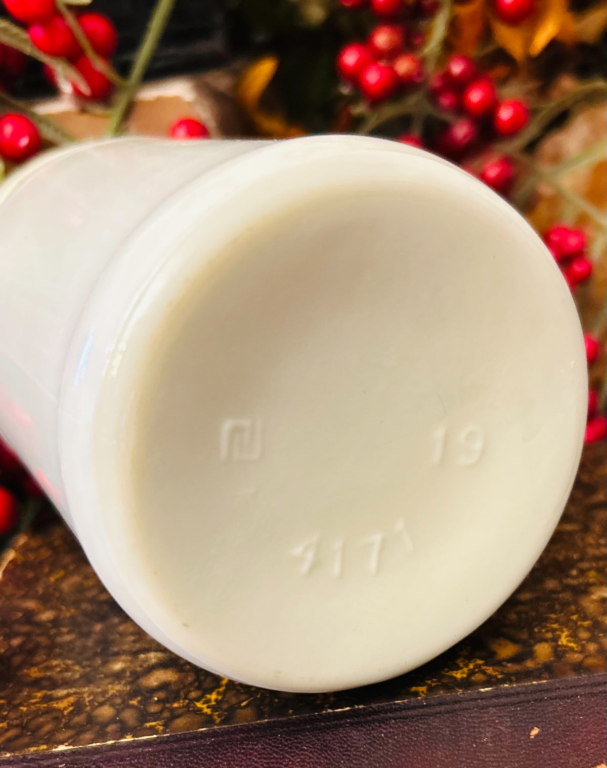 Vintage James Keiller & Son Dundee Marmalade Jar / Ivory Milk Glass with Original Lid